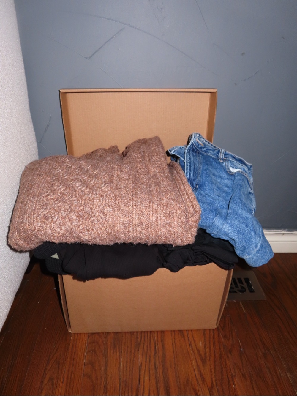 Lot of women’s clothes M/L/XL